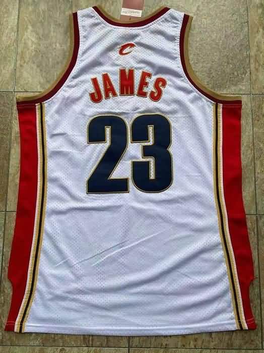 Cleveland Cavaliers 2003/04 White #23 JAMES Classics Basketball Jersey (Closely Stitched)