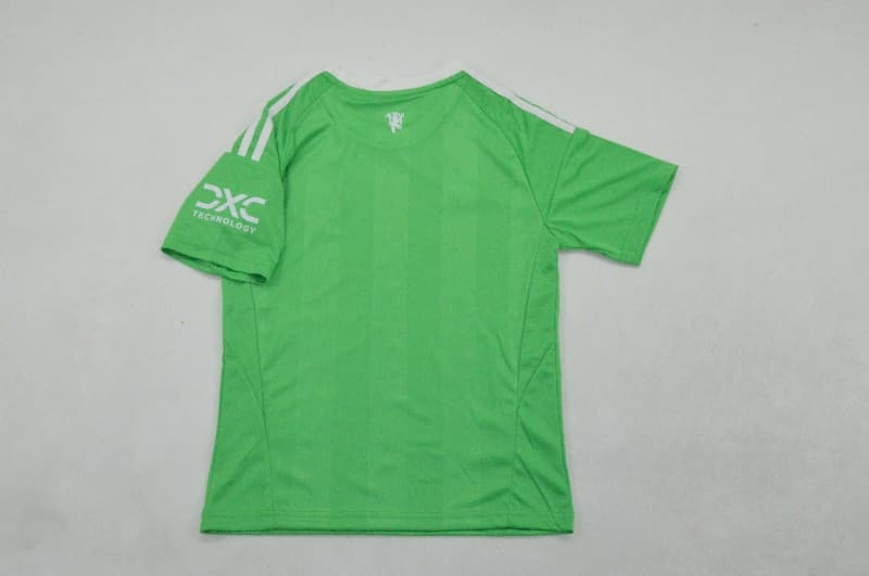 Kids Manchester United 25/26 Goalkeeper Green Soccer Jersey And Shorts
