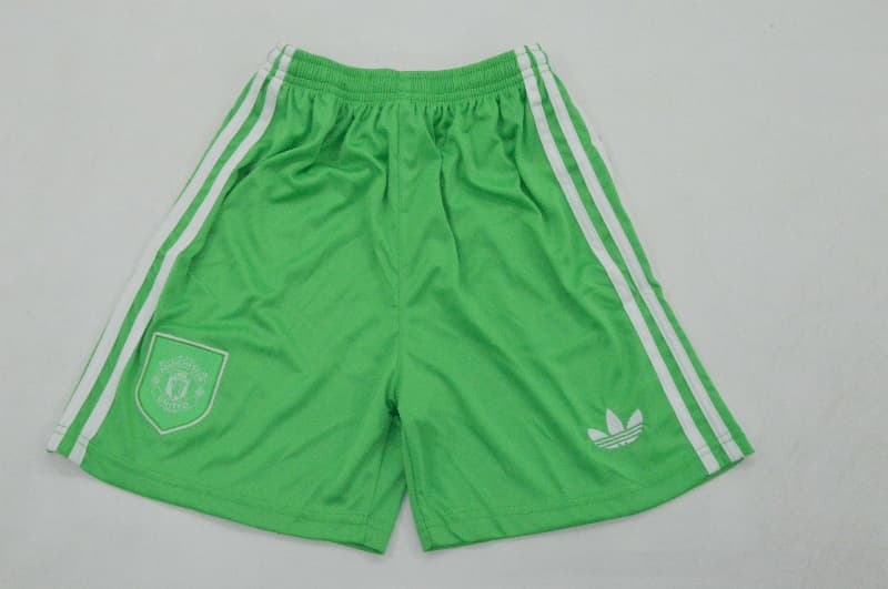 Kids Manchester United 25/26 Goalkeeper Green Soccer Jersey And Shorts