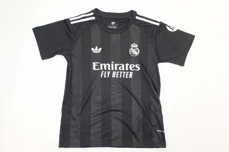 Kids Real Madrid 25/26 Goalkeeper Black Soccer Jersey And Shorts Leaked