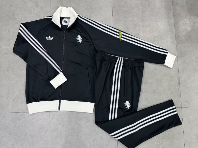 AAA Quality Juventus 25/26 Black Soccer Tracksuit 05 AAA Quality Juventus 25/26 Black Soccer Tracksuit 05