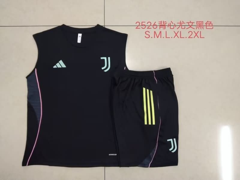 AAA Quality Juventus 25/26 Black Soccer Training Sets 02