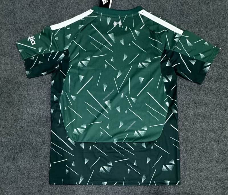 AAA Quality Liverpool 26/27 Goalkeeper Green Soccer Jersey