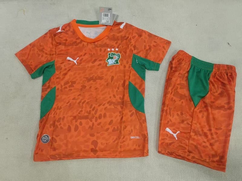 Kids Ivory 2026 Home Soccer Jersey And Shorts