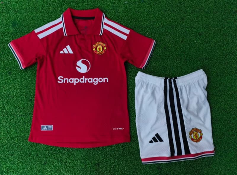 Kids Manchester United 26/27 Home Soccer Jersey And Shorts (Player)Leaked Kids Manchester United 26/27 Home Soccer Jersey And Shorts (Player)Leaked