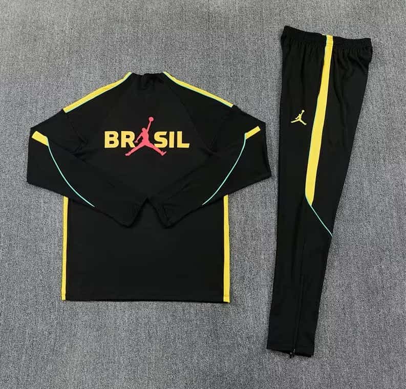 AAA Quality Brazil 2026 Black Soccer Tracksuit 02