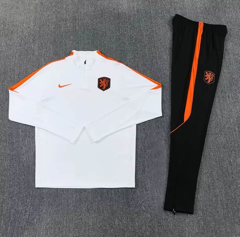 AAA Quality Netherlands 2026 White Soccer Tracksuit AAA Quality Netherlands 2026 White Soccer Tracksuit