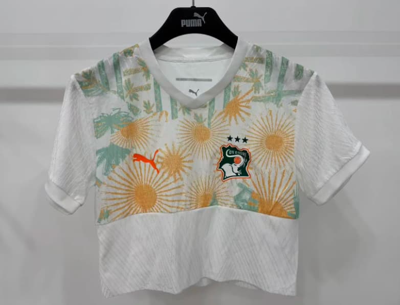 AAA Quality Ivory 2026 Away Women Cropped Soccer Jersey AAA Quality Ivory 2026 Away Women Cropped Soccer Jersey