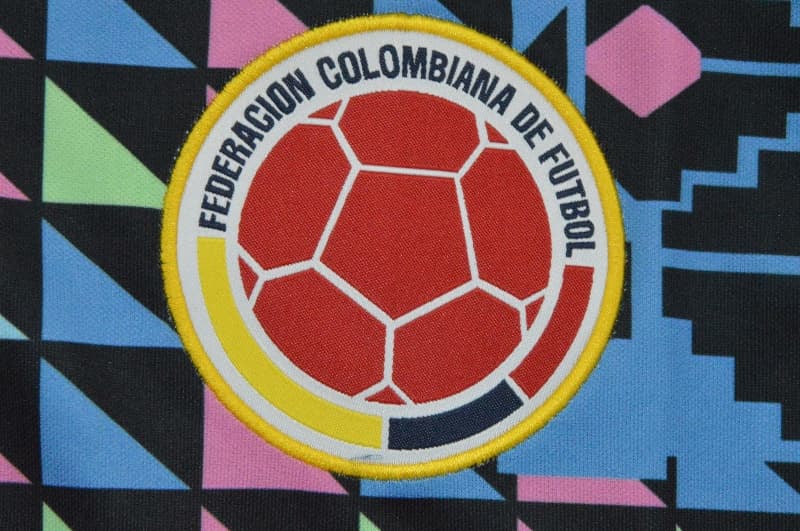 AAA Quality Colombia 1990 Goalkeeper Retro Long Sleeve Soccer Jersey