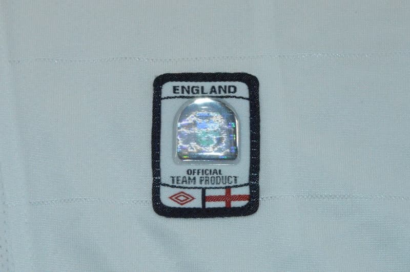 AAA Quality England 2004 Home Long Sleeve Retro Soccer Jersey