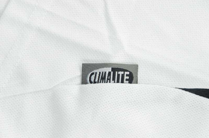 AAA Quality Fulham 2001/02 Home Retro Soccer Jersey