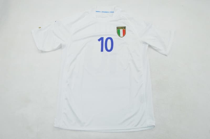 AAA Quality Italy 2002 Away Retro Soccer Jersey