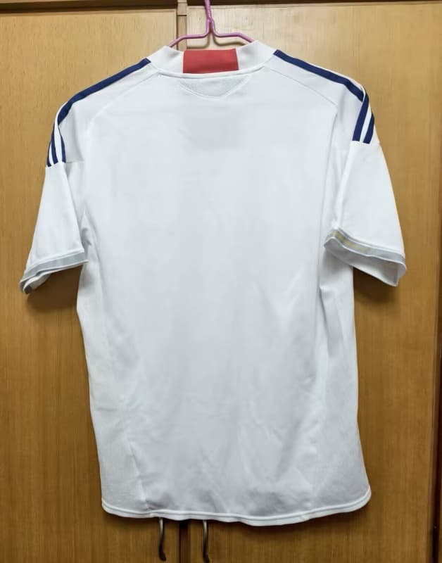 AAA Quality Japan 2010 Away Retro Soccer Jersey