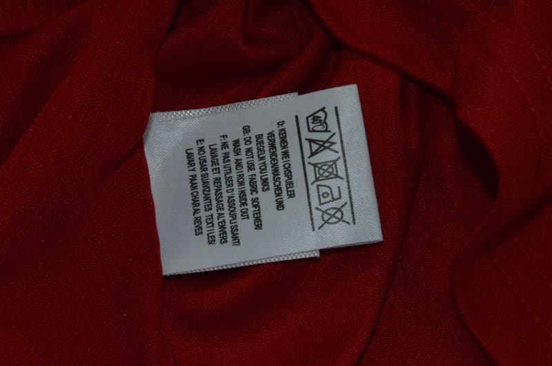 AAA Quality Liverpool 2002/04 Home Retro Soccer Jersey