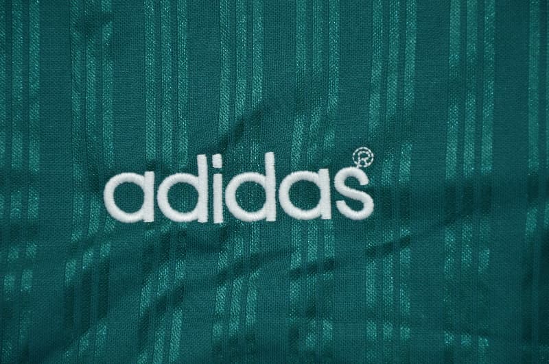 Liverpool Soccer Jersey Away Retro Replica 1995/96
