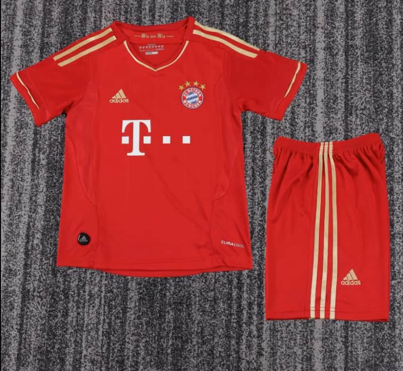 Kids Bayern Munich 2012/13 Home Soccer Jersey And Shorts